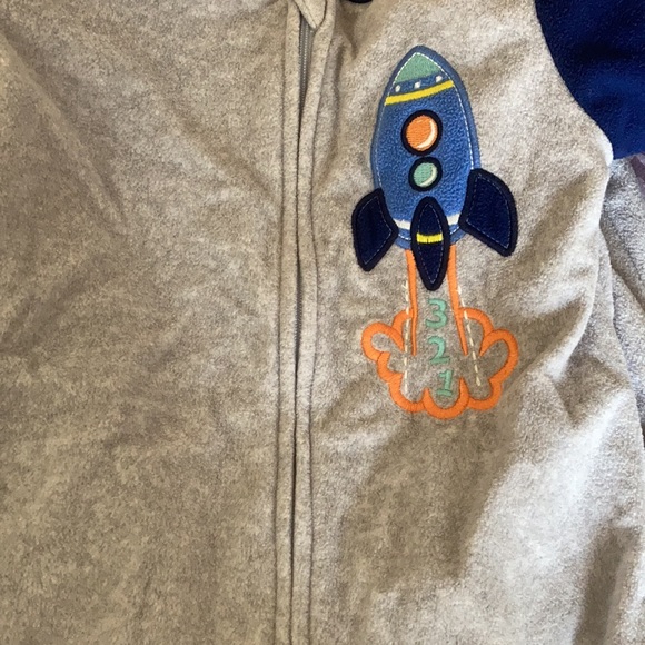 2- 4T Zipper Up Footie Pjs - Picture 3 of 8